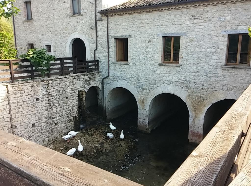 Albergo Diffuso La Piana Dei Mulini Colle d'Anchise Экстерьер фото